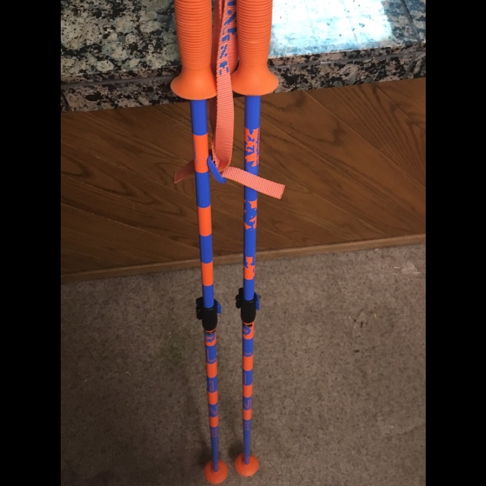 ORANGE &BLUE LINE SKI POLES 30”-42”